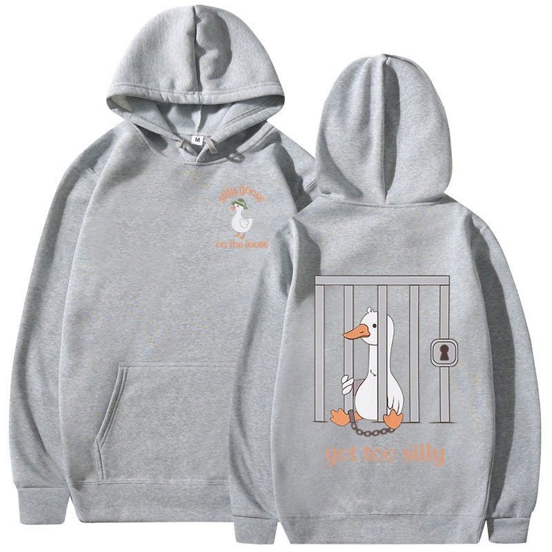 Silly Goose on The Loose 후드티는  - Winter Clothing Meme 리뷰 및 가격
